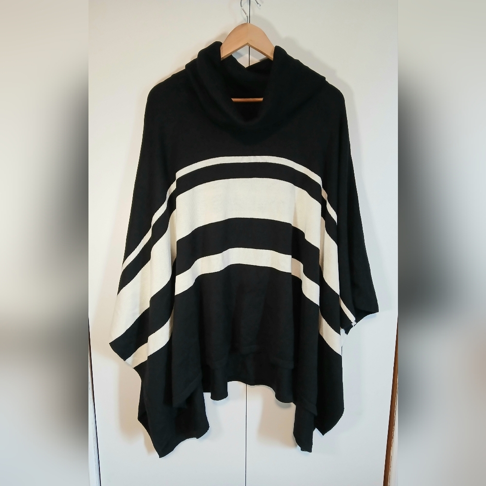 Black & White Knit Poncho – One Size / Mock Neck / Cozy Oversized Fit